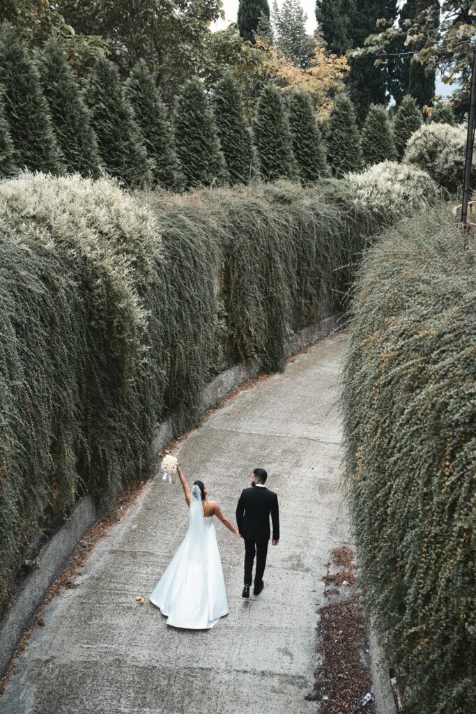 Candid Wedding photography at the holy Trinity Cathedral (Sameba), Tbilisi by Artmakers Studio Candid Wedding photography at the holy Trinity Cathedral (Sameba), Tbilisi by Artmakers Studio