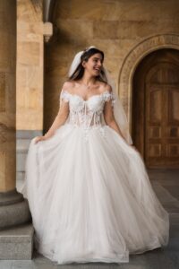 Wedding photograph taken at Holy Trinity Cathedral (Sameba) in Tbilisi by Artmakers Studio Wedding photograph taken at Holy Trinity Cathedral (Sameba) in Tbilisi by Artmakers Studio