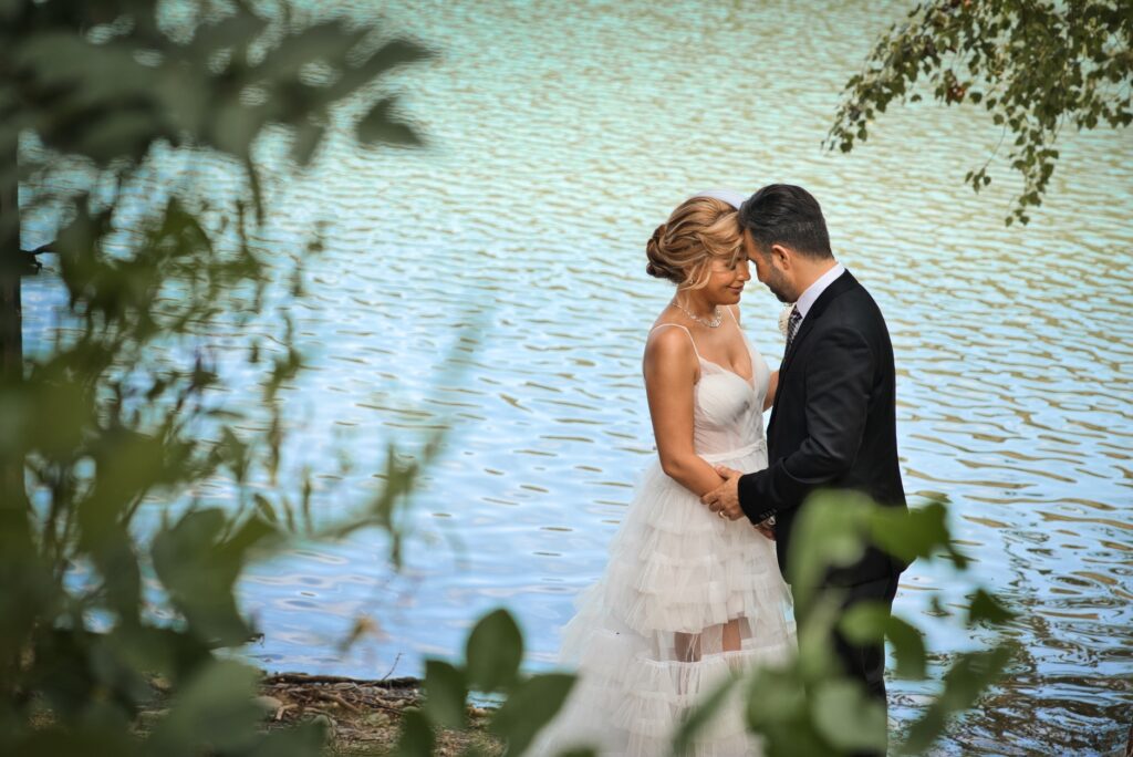 Wedding photograph taken at the Turtle lake in Tbilisi by Artmakers Studio Wedding photograph taken at the Turtle lake in Tbilisi by Artmakers Studio