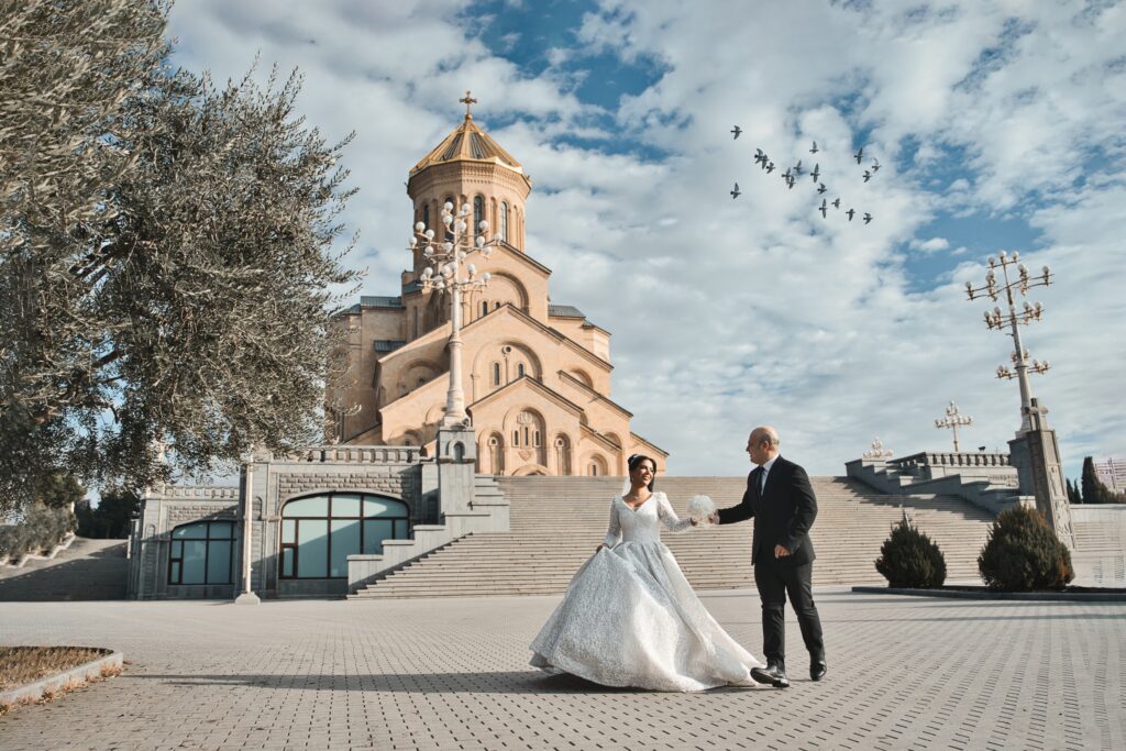 Wedding photography at the holy Trinity Cathedral (Sameba), Tbilisi by Artmakers Studio Wedding photography at the holy Trinity Cathedral (Sameba), Tbilisi by Artmakers Studio